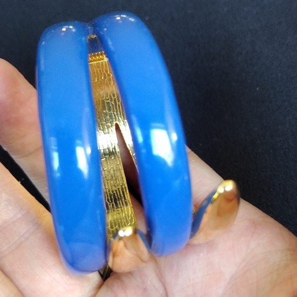 Gold and Blue Bracelet - Picture 6 of 9